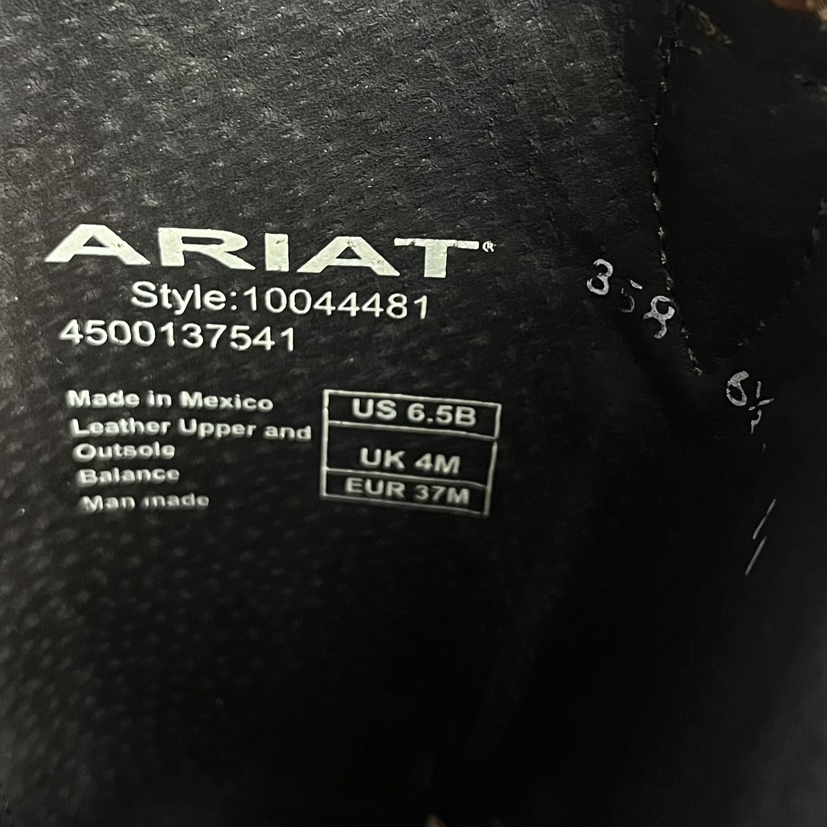 Ariat style tag