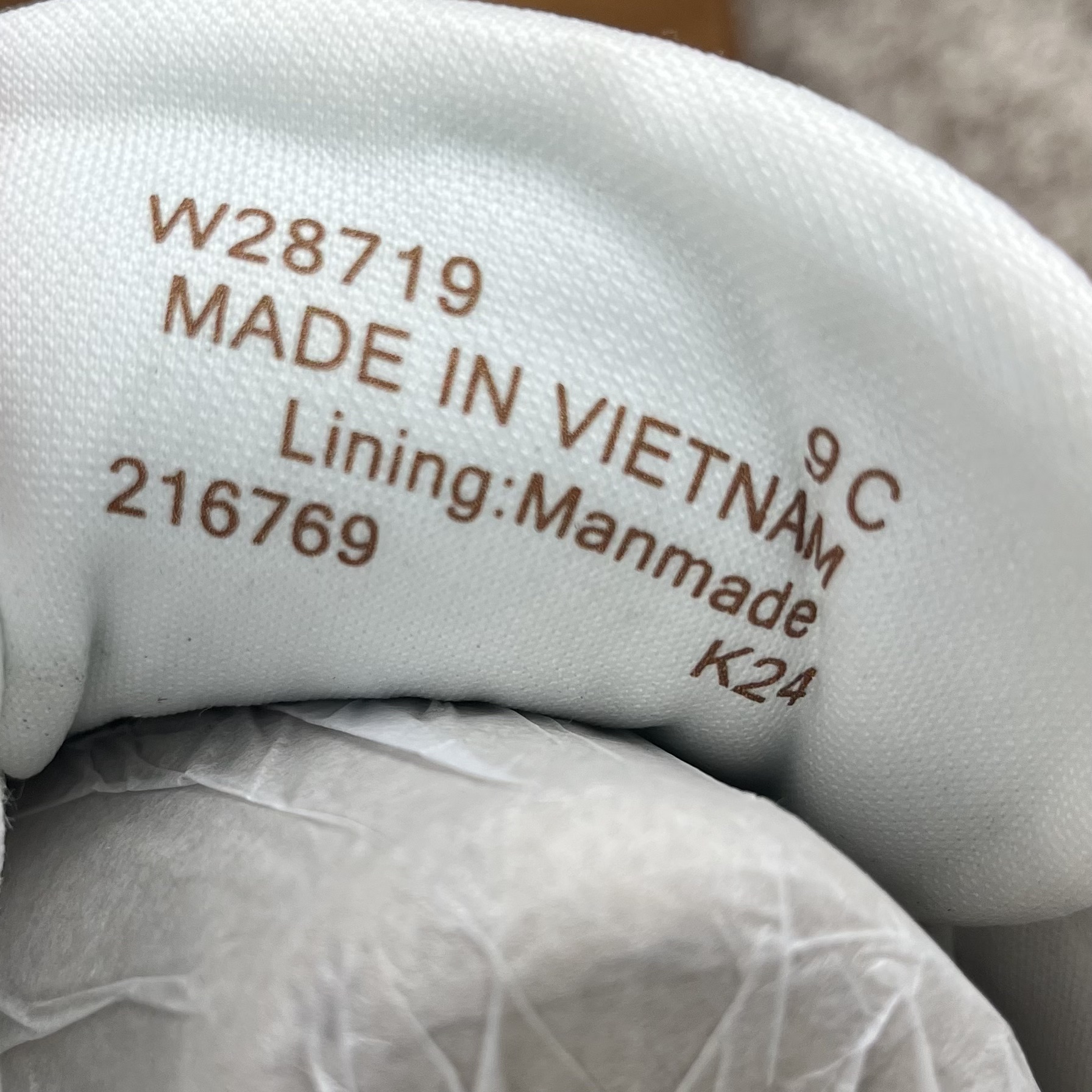 Cole Haan style tag